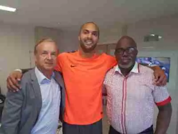 NFF President Pinnick And Gernot Rohr Visit Ikeme In London (Photos)